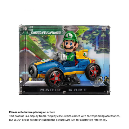 【PREMIUM】DISPLAY CASE FOR LEGO® SUPER MARIO™ 72050 MARIO KART™ – LUIGI & MACH 8